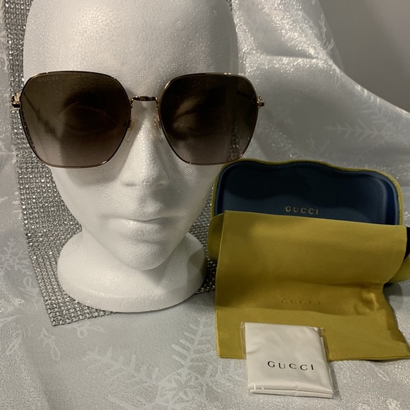 Gucci Sunglasses GG0882SA Gold 002 - Picture 2 of 9